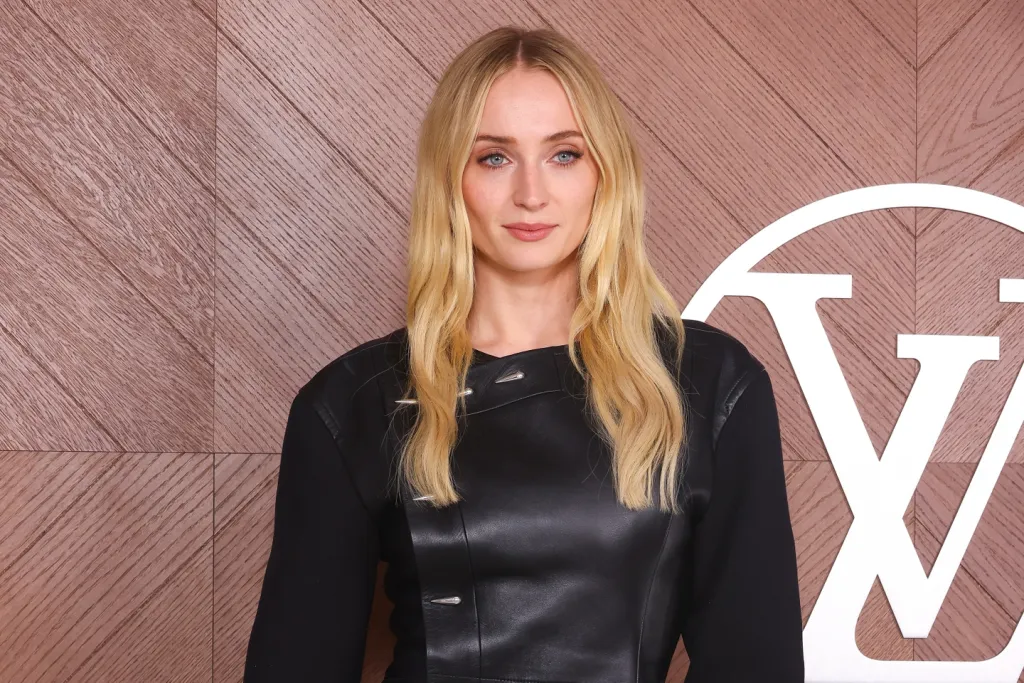 Sophie Turner Figyelmezteti a Harry Potter Gyerekeket!-2