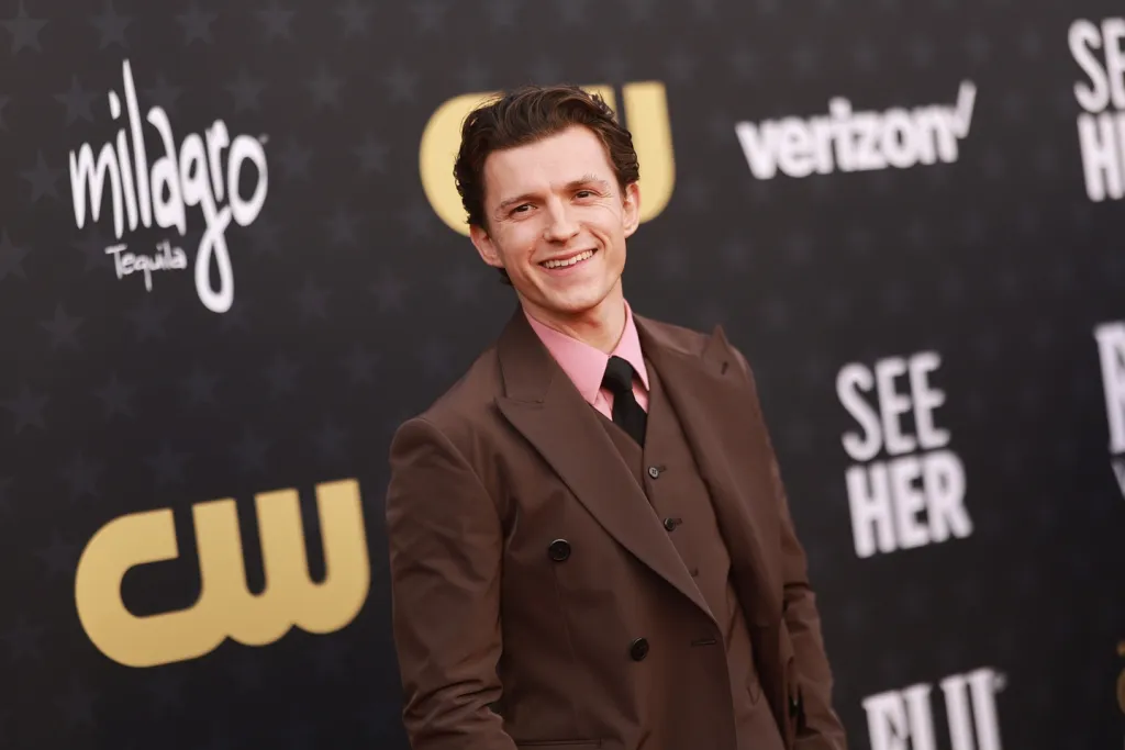 Tom Holland ingyenes iskolát nyitna Londonban – vetekedne a elit sulikkal!-1