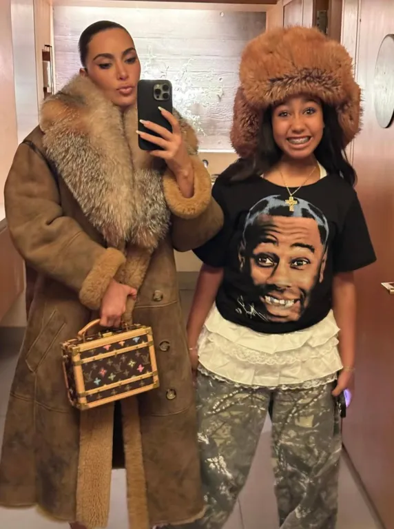 Botrány: North West 12 évesen piercinget kapott?-3