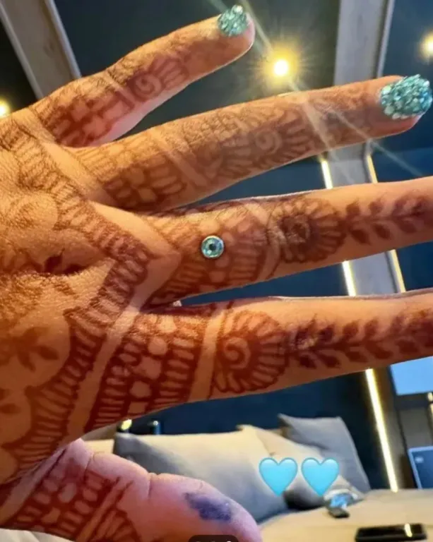 Veszélyes piercing: North West ujjdekorációja riadalmat kelt!-2