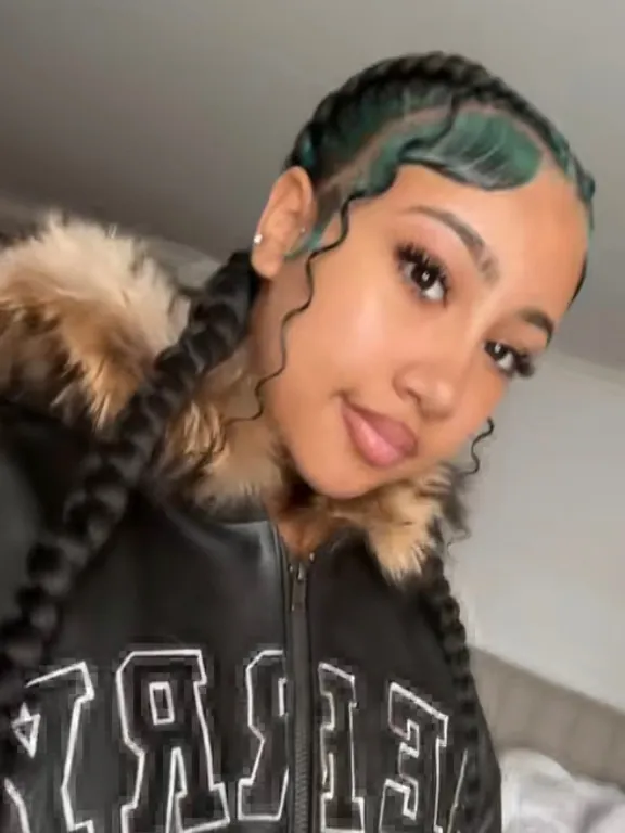 Veszélyes piercing: North West ujjdekorációja riadalmat kelt!-3