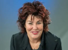 Ruby Wax Megdöbbentő Felfedezése: Volt Férje Meleg Volt! Ruby Wax left ‘devastated’ over discovery that made her realise former husband was gay