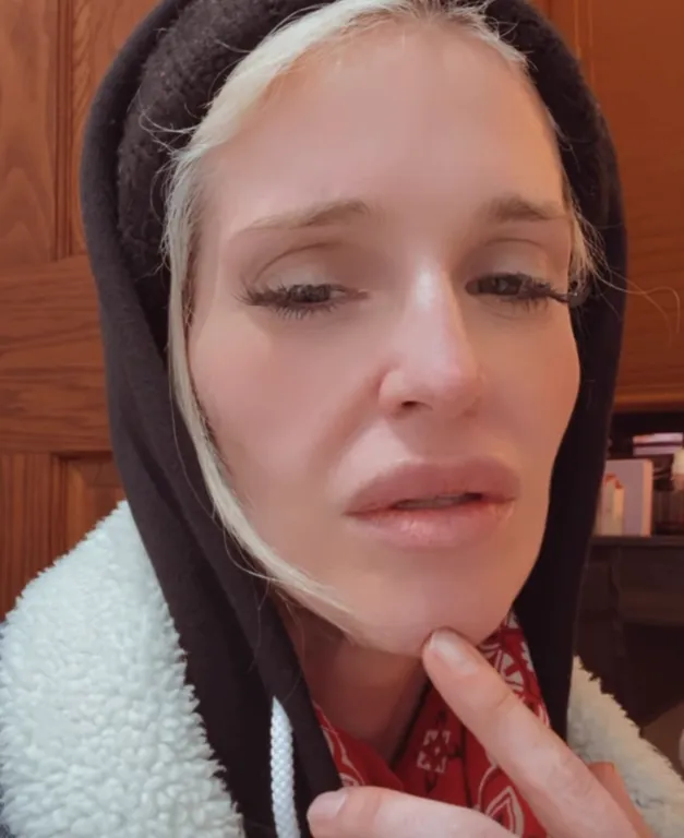 Kelly Brook családja visszavág: Bully-e a sztár Kelly Osbourne szerint?-1