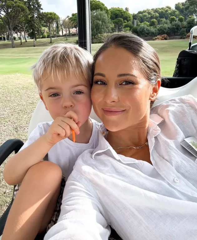 Louise Thompson: Szörnyű szülés miatt soha többé nem szülhet!-1