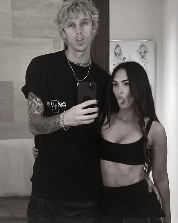 Megan Fox és MGK: Vérivás után szakítás és baba?-2