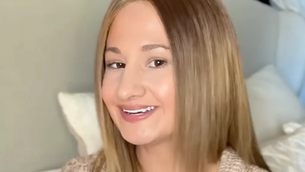 Gypsy Rose Blanchard reveals dramatic 'real' look as she explains why she has to wear wigs