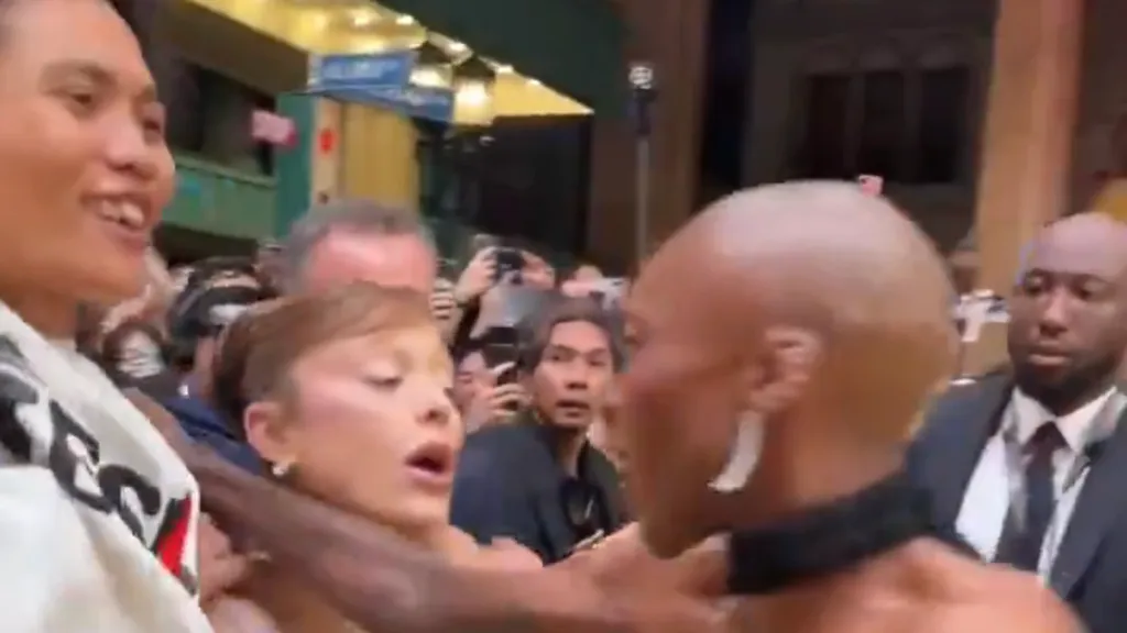 Ariana Grande dühös: Veszélyesek a testéről szóló kommentek!-2