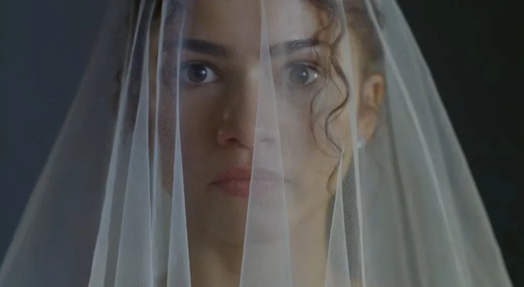 Sokk: Zendaya és Pattinson eljegyezte egymást? Hamis!-2