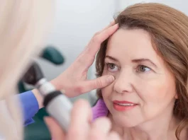 Covid után veszélyben a szemed? Szemész figyelmeztetés nő optikusnál