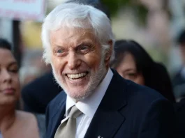 Dick Van Dyke 100 éves titka: tánc és edzés! Dick Van Dyke shares his key to staying alive for a century as he turns 100