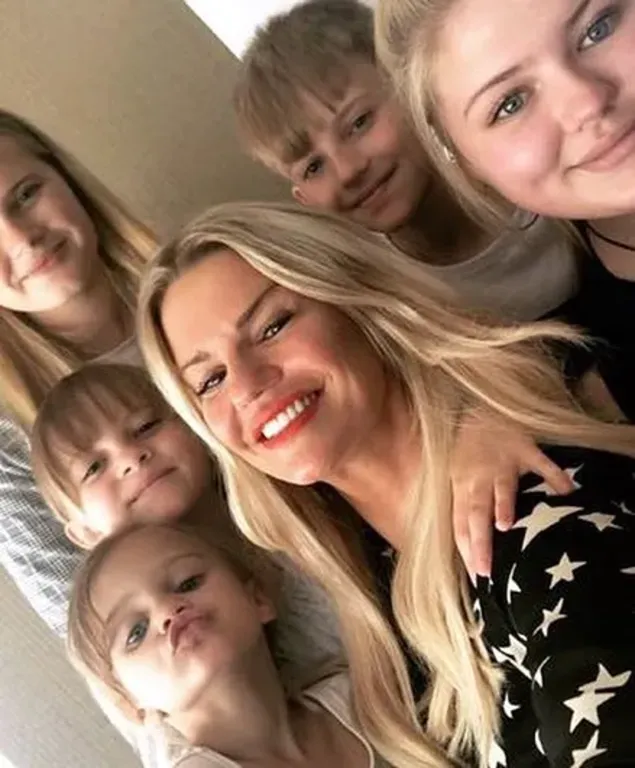 Kerry Katona nem műtteti orrát: Megható drog-ok miatt!-2
