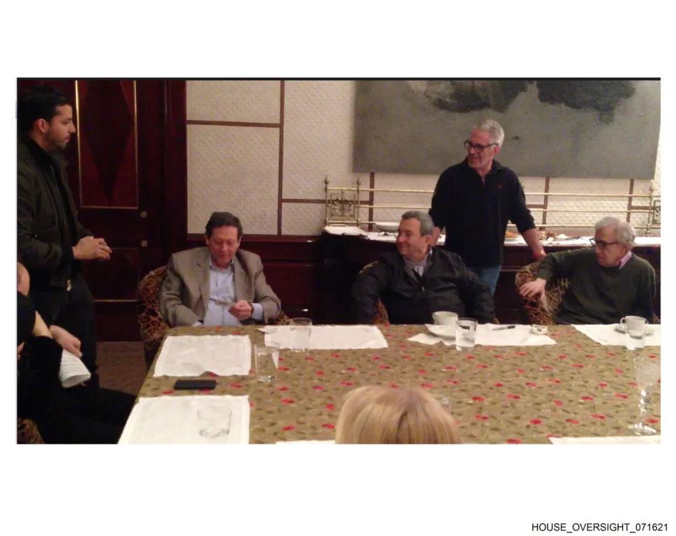 Sokk: Új Epstein-képek hírességekkel – Gates és Chomsky is!-8