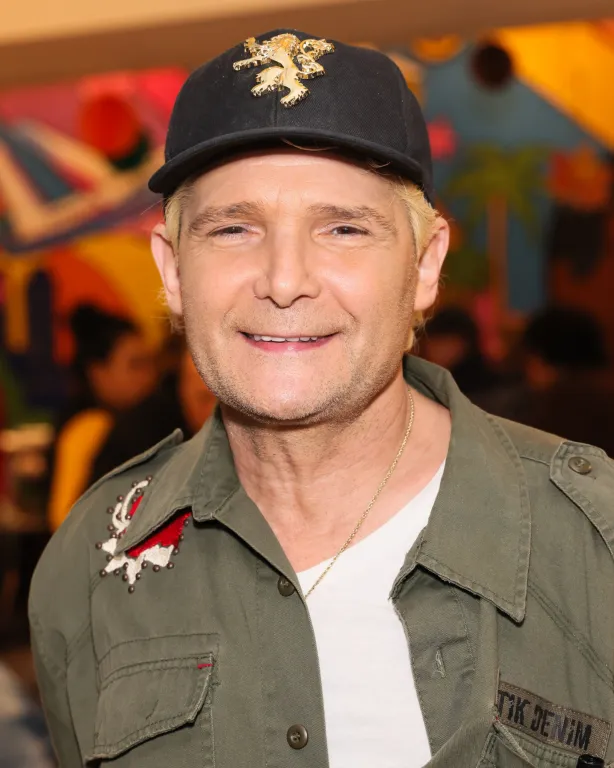 Sokkoló fordulat: Corey Feldman tagadja Haim molesztálását-3