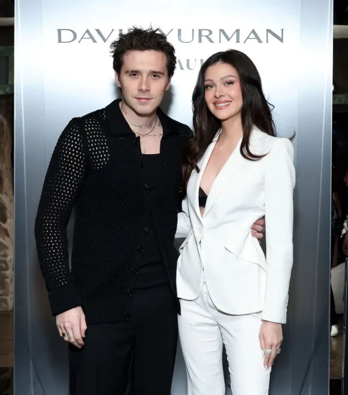 Sokk: Brooklyn Beckham blokkolja Davidet és Victoriát!-2