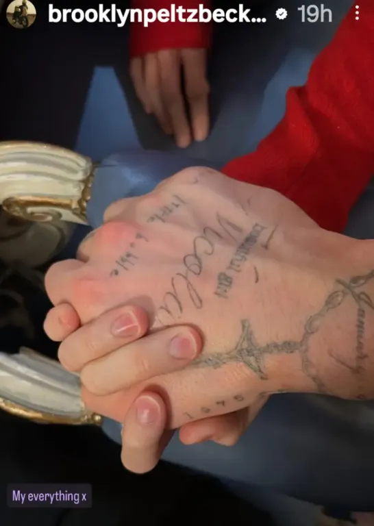 Brooklyn Beckham rejtélyes karácsonyi üzenete családi viszályban-2