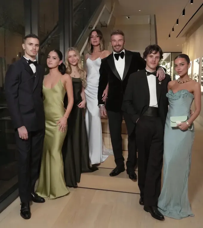 Beckham Család Viszálya: Victoria Éles Dig Brooklynra Karácsonykor!-4