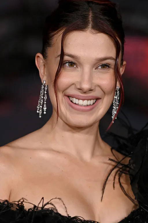 Millie Bobby Brown sírva fakadt a plasztikai pletykák miatt-2