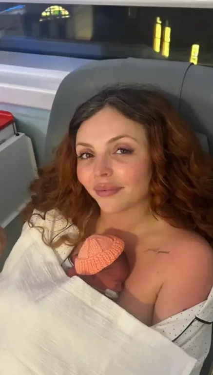Jesy Nelson sírva mesél ikrei súlyos SMA-betegségéről-1