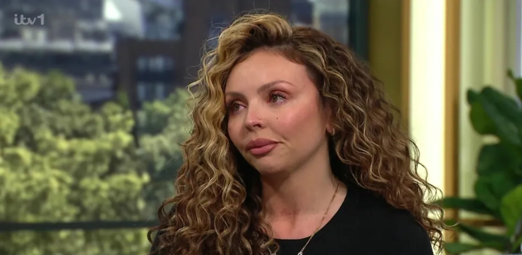 Jesy Nelson anyja fedte fel ikrei SMA-ját!-1