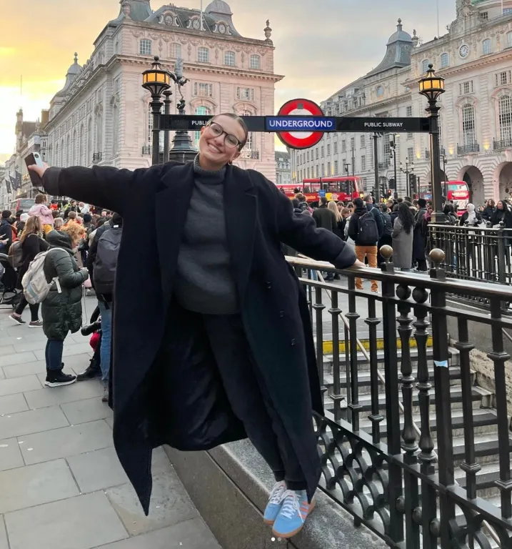 Megoldva: Miért járkál néha kerekesszék nélkül Anya a Run Away-ben?-2