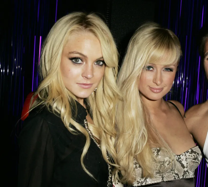 Paris Hilton kibékült Lindsay Lohannel – vége a 20 éves viszálynak!-1