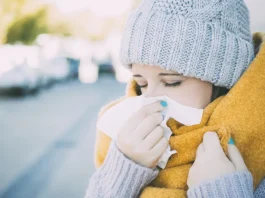 Poratka allergia télen: miért erősödnek a tünetek? Allergiás nő