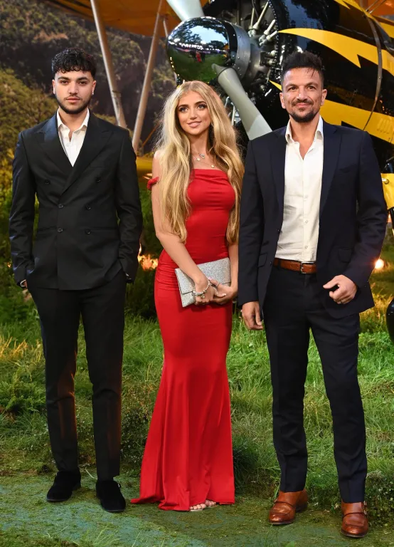 Peter Andre és Katie Price békülése: Vége a évekig tartó viszálynak!-3