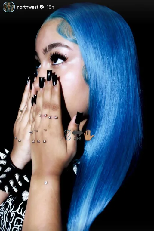 12 éves North West vad piercingekkel sokkol!-1