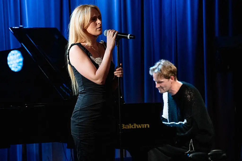 Rumer Willis: Négy munkával tartja el kislányát a támadások ellen!-1