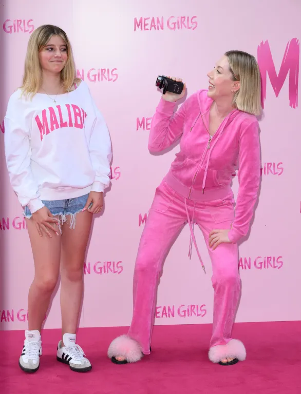 Katherine Ryan: Lánya apja ‘breadcrumbingel’ és sosem fizet!-2