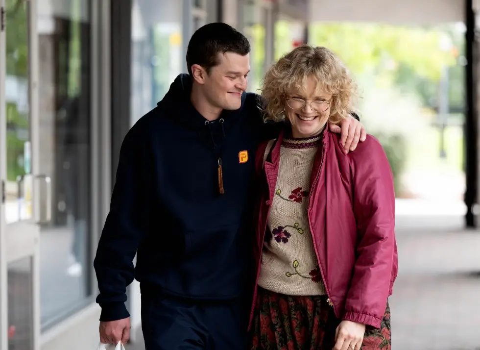 Botrány a BAFTÁn: Tourette-s kiabált ki N-szót sztárok előtt-2