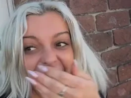 American musician gets brutal response after shouting ‘Hello London’ from balcony