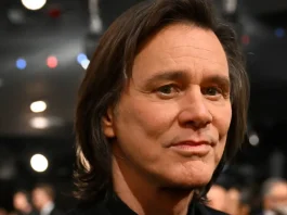 Sötét titok: Miért hagyta ott Jim Carrey Hollywoodot? Dark reason Jim Carrey left Hollywood as he makes rare appearance