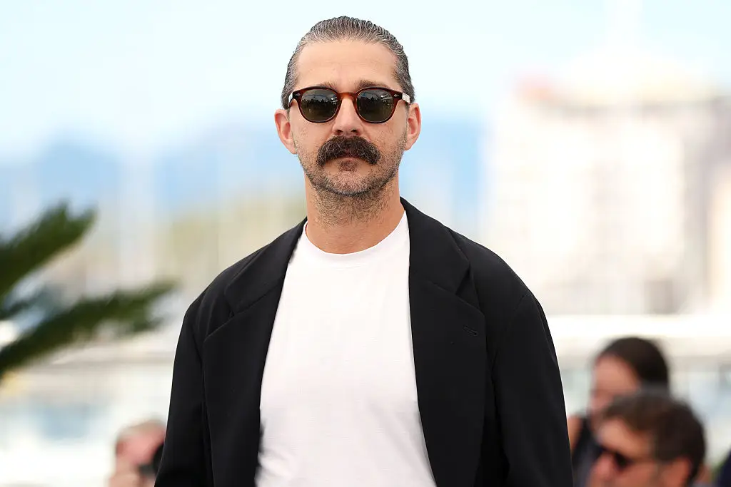 Shia LaBeouf: Melegek ijesztőek – Botrányos Mardi Gras letartóztatás-1