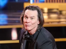 Award ceremony responds to Jim Carrey clone conspiracy following his rare appearance