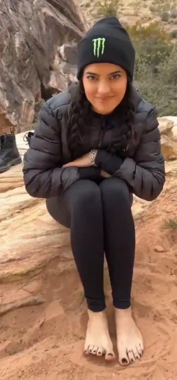 Dana White dicséri Nina Drama tökéletes lábait!-2