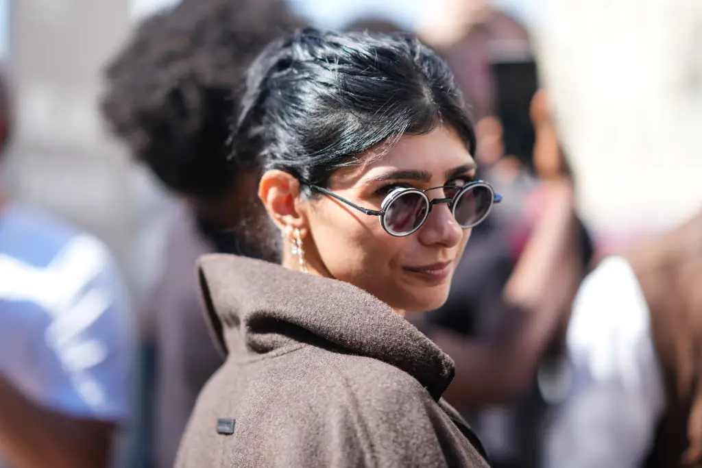 Mia Khalifa újra meztelenkedik: Sokk döntés a múlt árnyékában-1