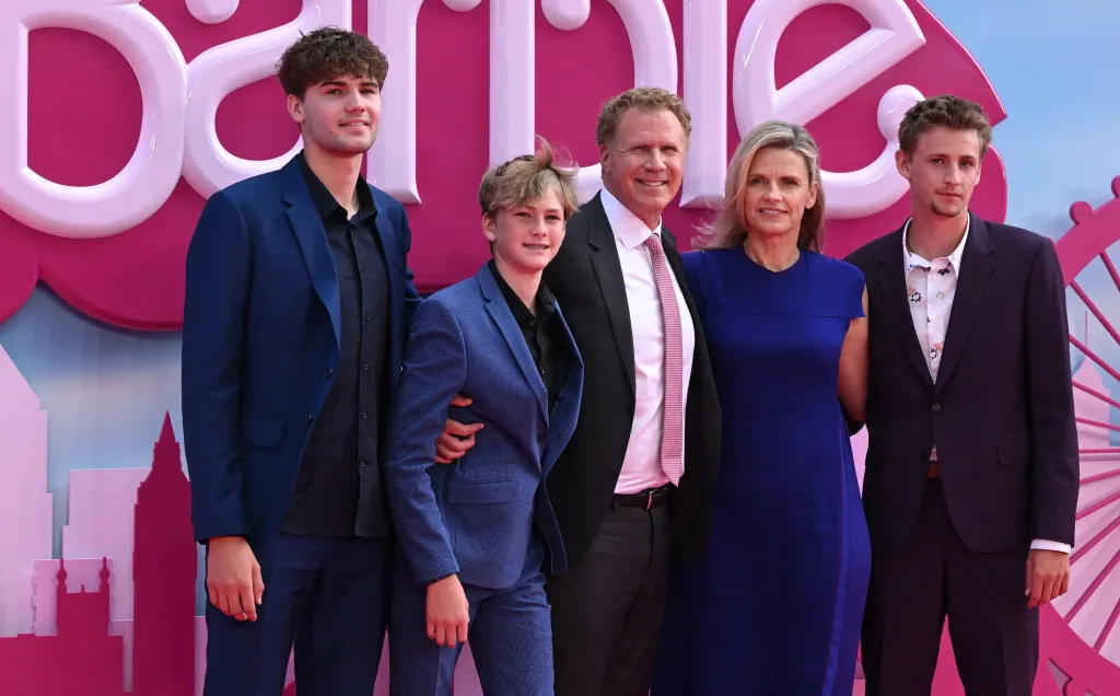 Milliomos Will Ferrell miért ülteti gyerekeit gazdaságra külön gépen?-1