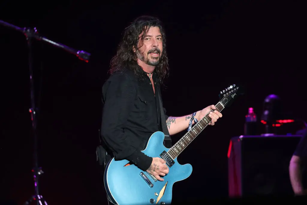 Courtney Love békét kér Dave Grohl-tól a régi viszály után-2