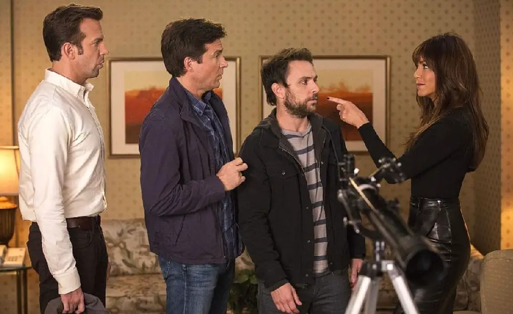 Charlie Day kínos első napja Jennifer Anistonnal a Horrible Bosses-en-2